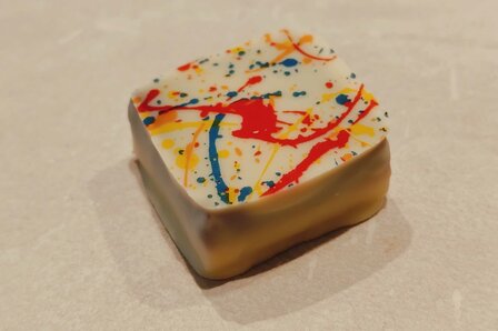Yoghurt ganache met bosbespuree wit